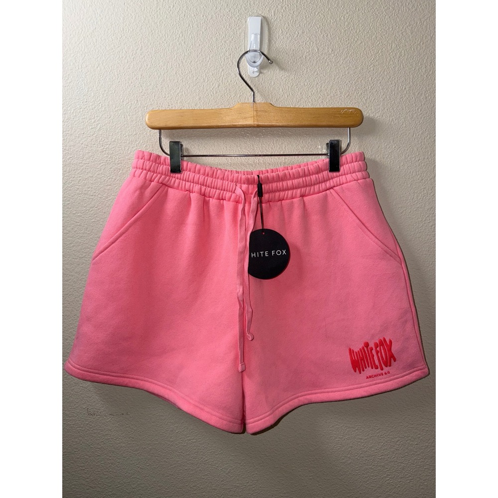 NEW Women's White Fox Archives 6 Shorts Size Medium